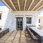 Parian Philoxenia Villa, Mikri Santa Maria Semesterbostad