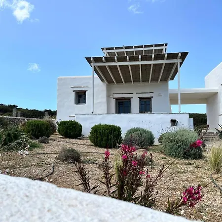 Parian Philoxenia Villa, Mikri Santa Maria *