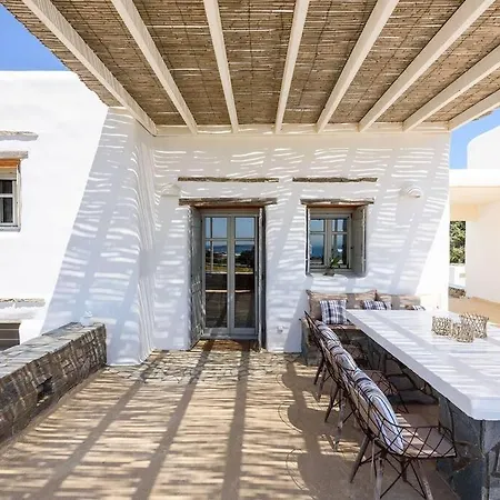 Parian Philoxenia Villa, Mikri Santa Maria بيت للعطل