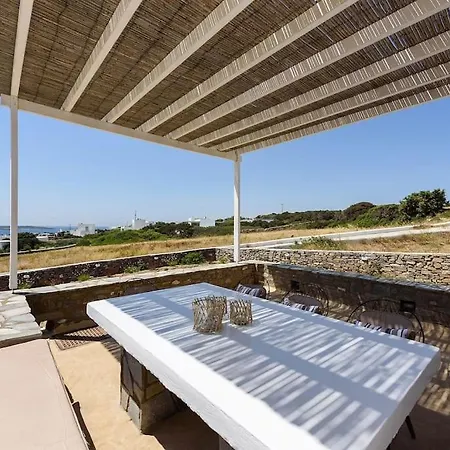 بيت للعطل Parian Philoxenia Villa, Mikri Santa Maria *